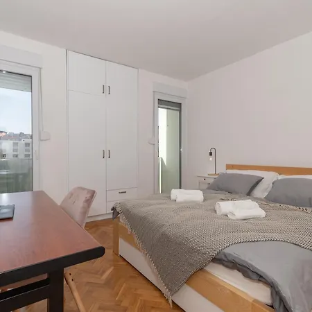 Lägenhet Zozo, Modern Two-bedroom *