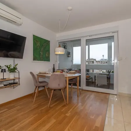 Zozo, Modern Two-bedroom Apartamento