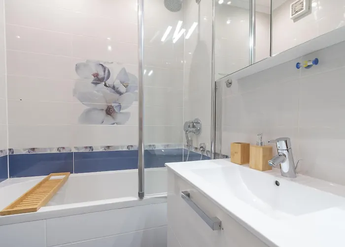 Zozo, Modern Two-bedroom Apartment *