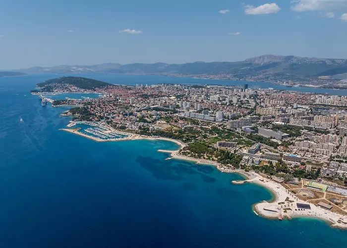 Apartment Zozo, Modern Two-bedroom *