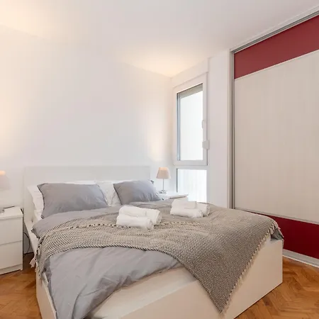 Zozo, Modern Two-bedroom Apartamento